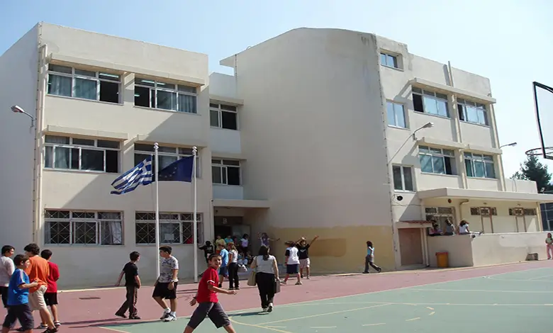 چگونگی مدارس دولتی و خصوصی یونان