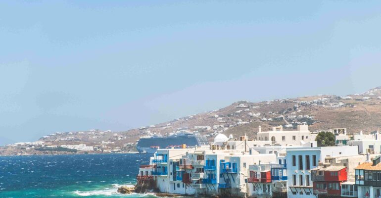 جزئیات قیمت خانه در یونان 2024