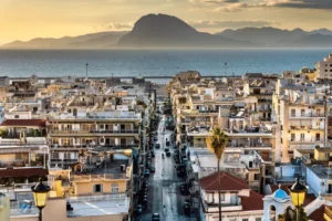مزایا و معایب خرید ملک در یونان 2024