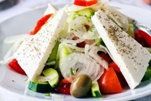 غذاهای معروف یونان: چوریاتیکی Choriatiki